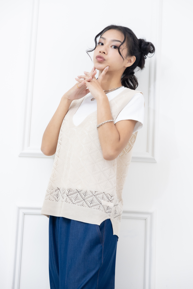 조끼 菱格洞洞寬版背心 / 米白色