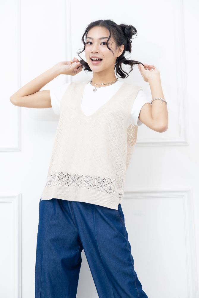 조끼 菱格洞洞寬版背心 / 米白色