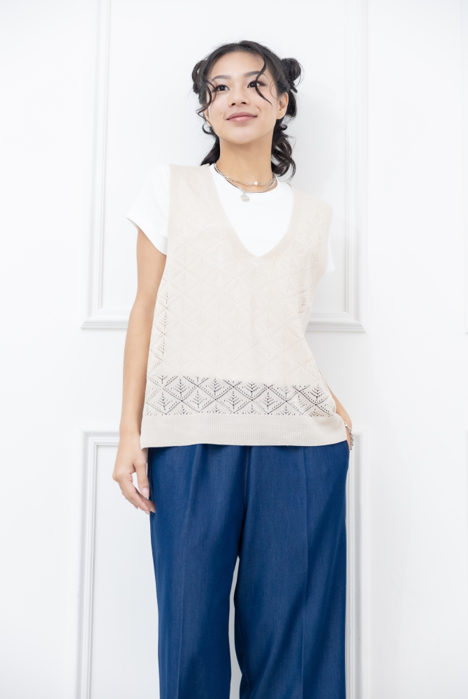 조끼 菱格洞洞寬版背心 / 米白色