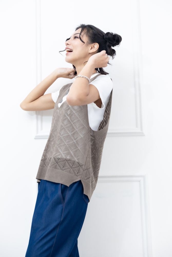 조끼 菱格洞洞寬版背心 / 可可色