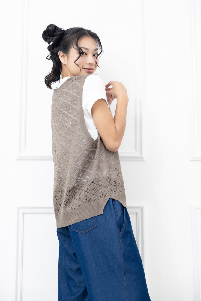 조끼 菱格洞洞寬版背心 / 可可色