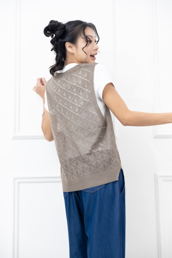 조끼 菱格洞洞寬版背心 / 可可色