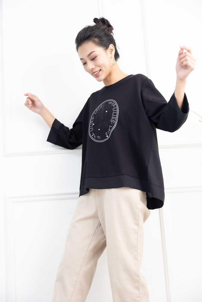 긴팔 圓框ANOT珍珠異材質拼接上衣 / 黑色