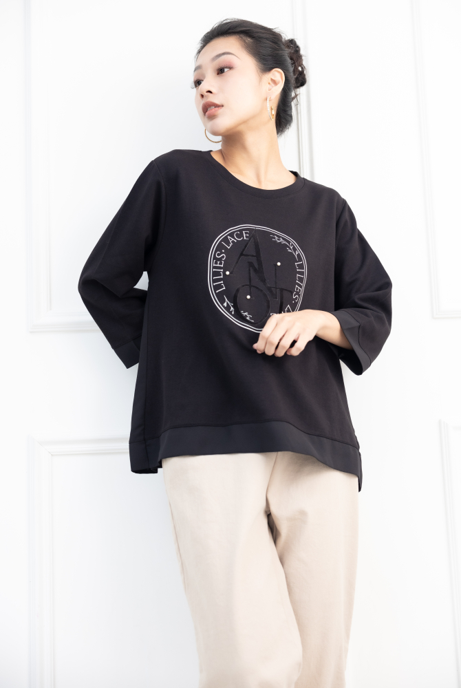 긴팔 圓框ANOT珍珠異材質拼接上衣 / 黑色