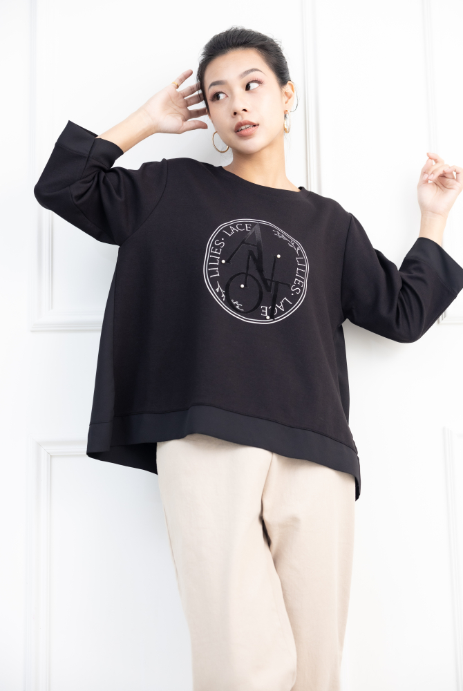 긴팔 圓框ANOT珍珠異材質拼接上衣 / 黑色