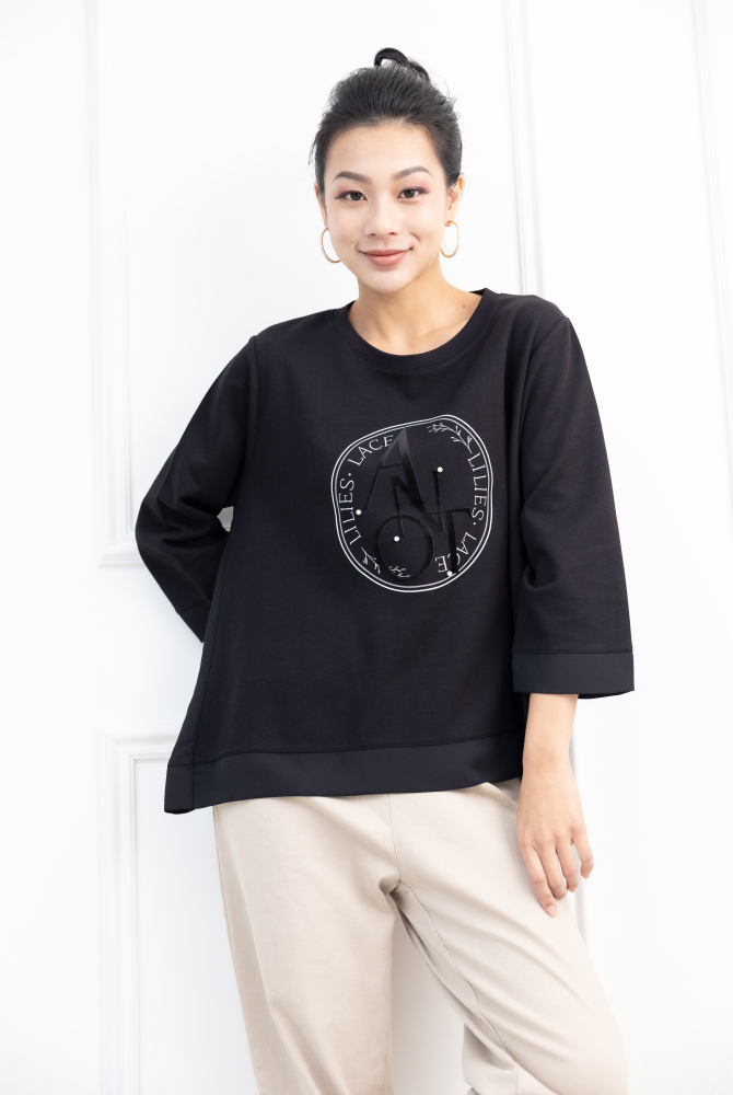 긴팔 圓框ANOT珍珠異材質拼接上衣 / 黑色