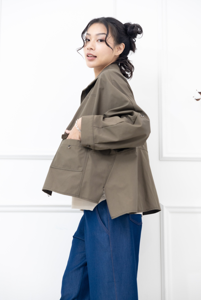 코트 襯衫領不規則剪裁外套 / 軍綠色