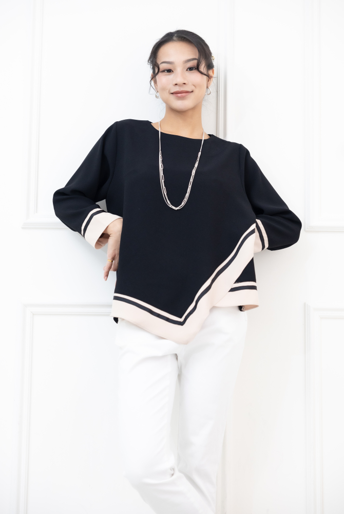 긴팔 胸針U型領不對稱下擺緞帶長袖上衣 / 黑色拼卡其色