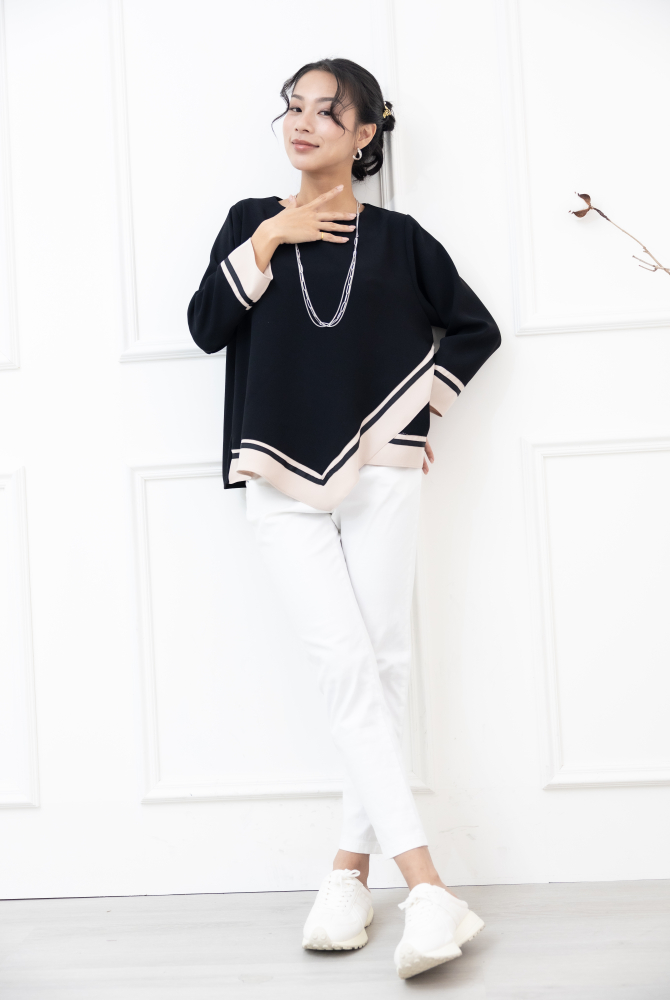 긴팔 胸針U型領不對稱下擺緞帶長袖上衣 / 黑色拼卡其色