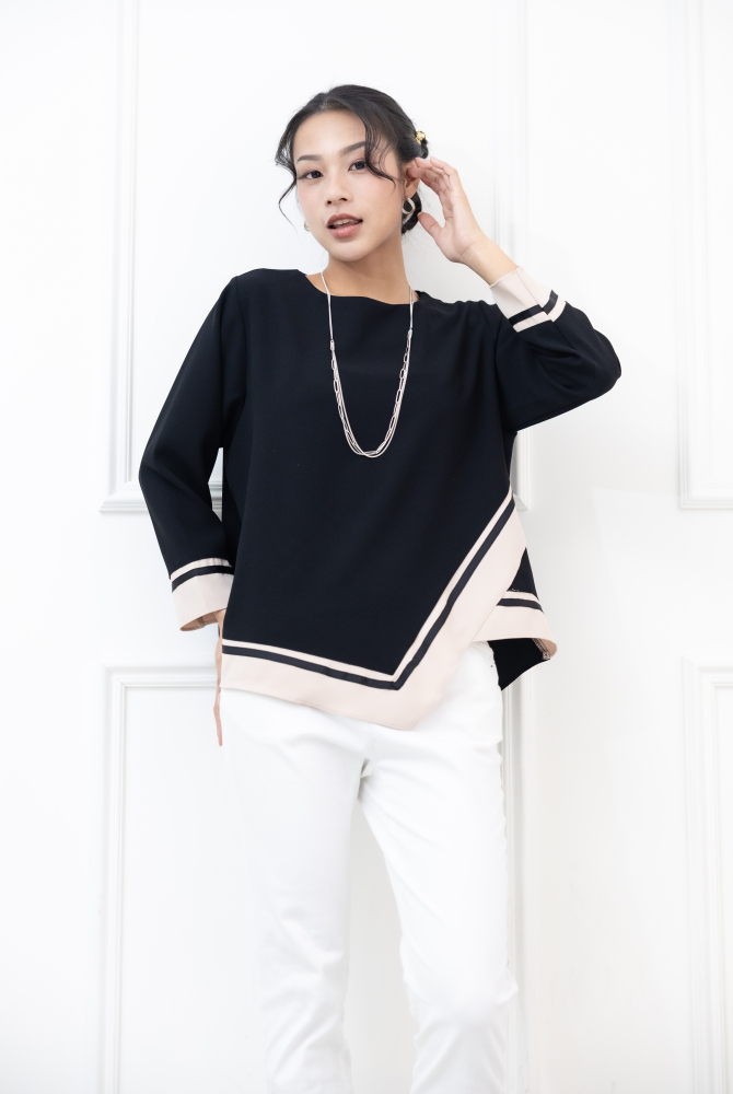 긴팔 胸針U型領不對稱下擺緞帶長袖上衣 / 黑色拼卡其色