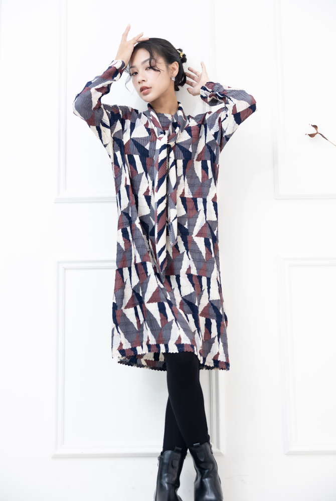 원피스 幾何圖形條紋摺紋長袖洋裝 (附圍巾)