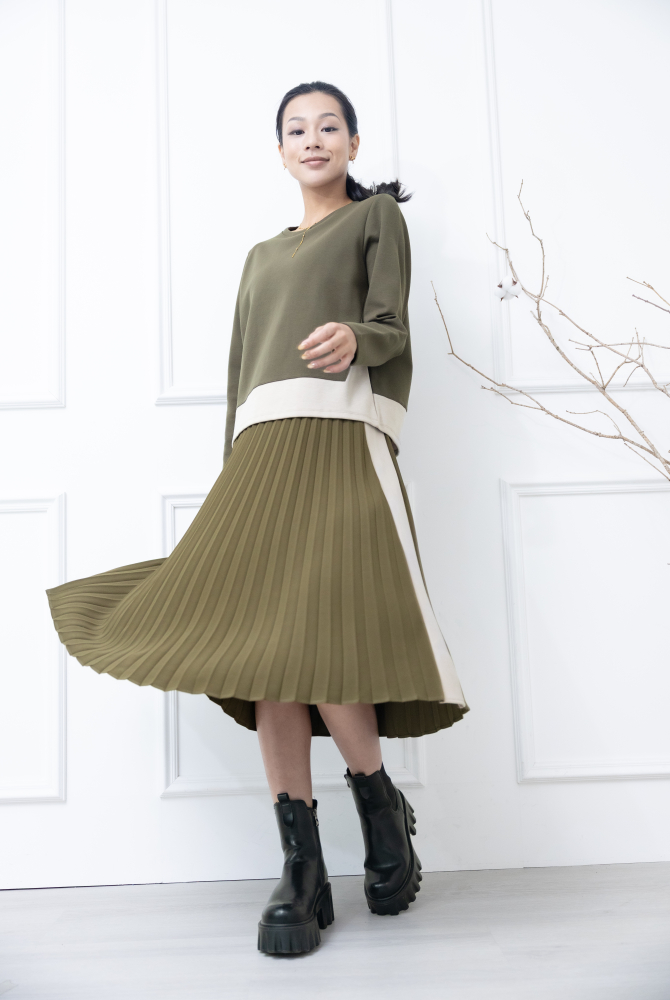 원피스 腰部兩側.百褶裙奶茶色線條假兩件式長袖洋裝 / 軍綠色