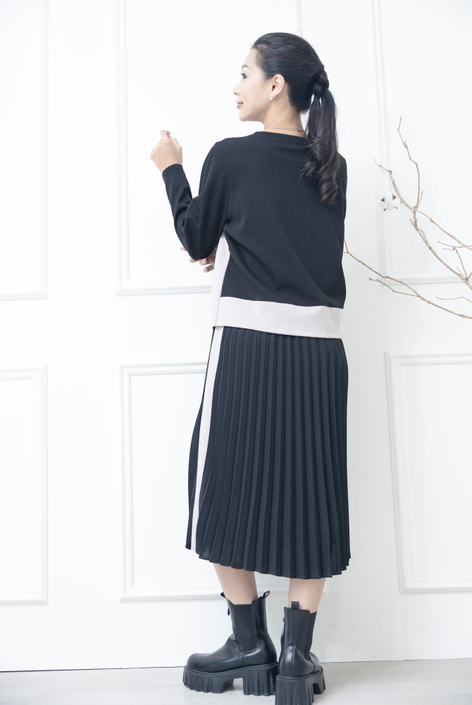 원피스 腰部兩側.百褶裙奶茶色線條假兩件式長袖洋裝 / 黑色