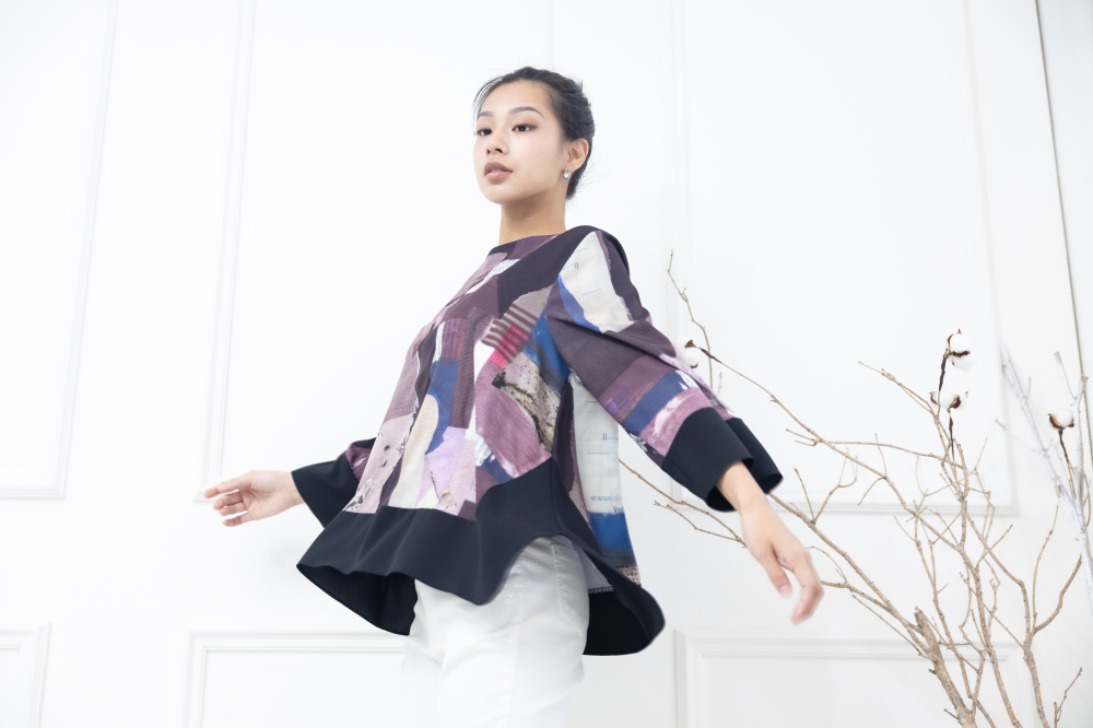 긴팔 手帳素材袖口.下擺拼黑色長袖上衣 / 紫色