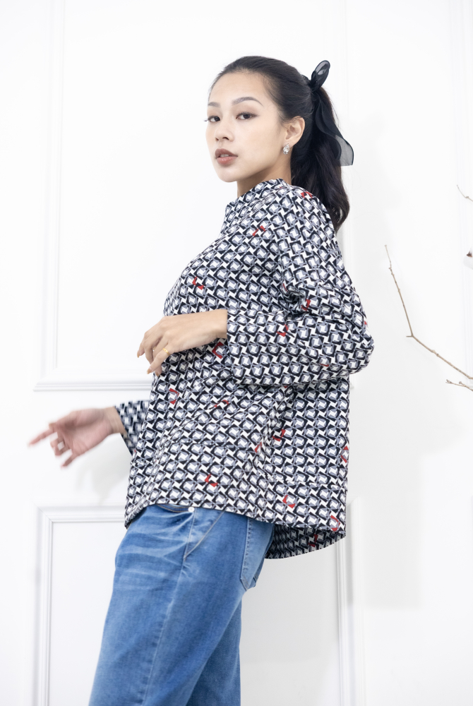 긴팔 重複性幾何圖案長袖上衣 / 黑色