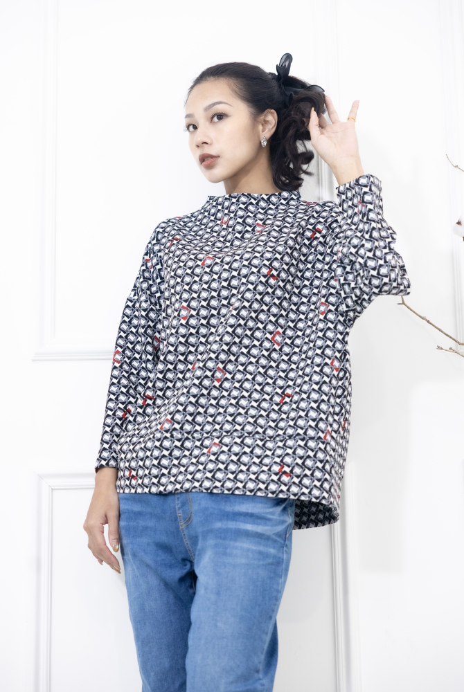 긴팔 重複性幾何圖案長袖上衣 / 黑色