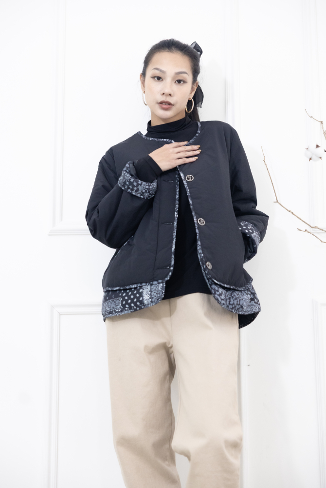 코트 下擺.袖子拼接變形蟲花紋防風鋪棉外套 / 黑色