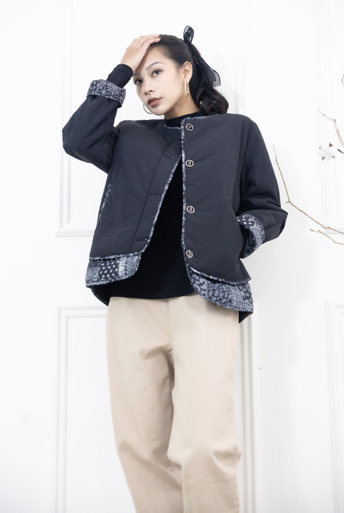 코트 下擺.袖子拼接變形蟲花紋防風鋪棉外套 / 黑色