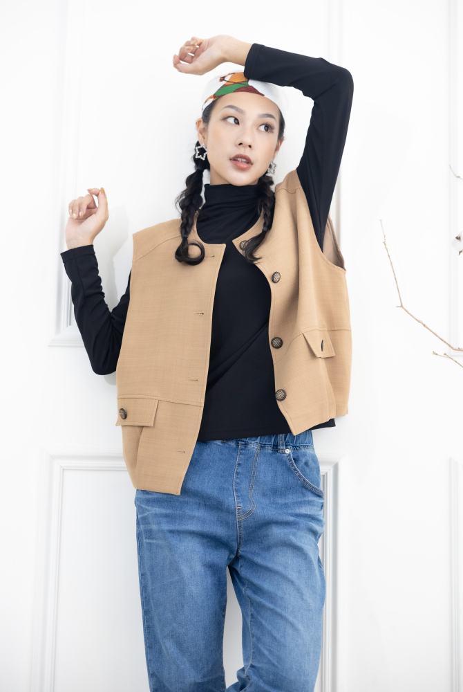 조끼 假口袋下擺皺褶背心 / 卡其色