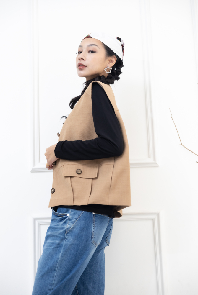 조끼 假口袋下擺皺褶背心 / 卡其色