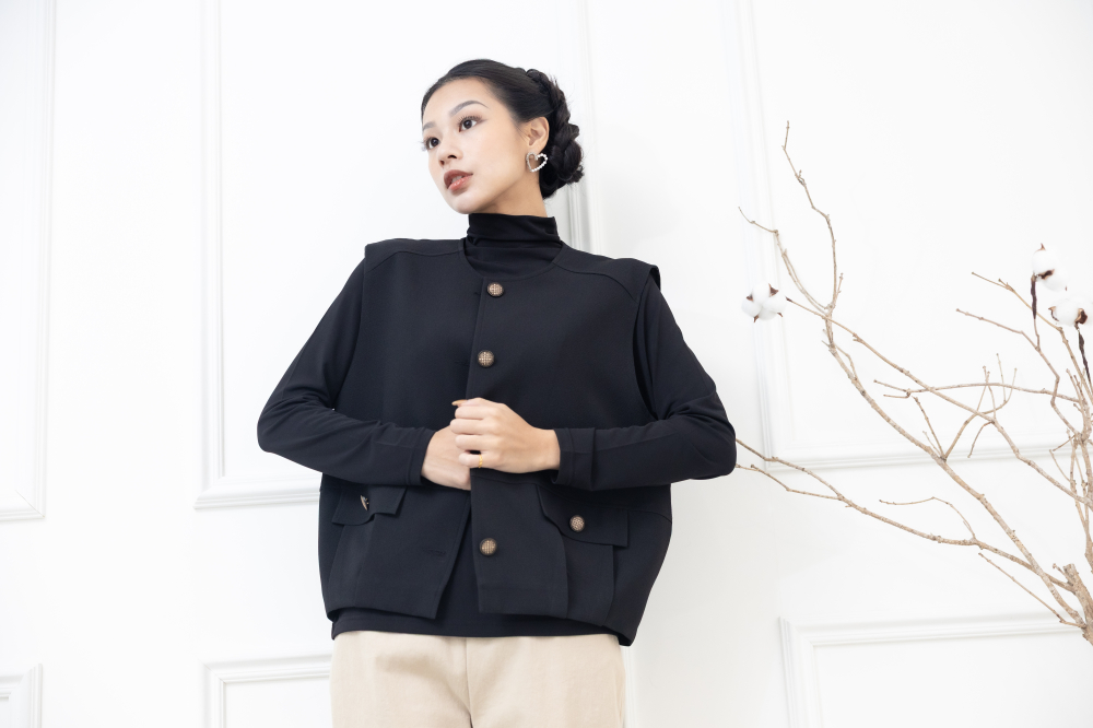 조끼 假口袋下擺皺褶背心 / 黑色