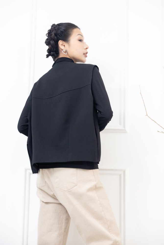 조끼 假口袋下擺皺褶背心 / 黑色