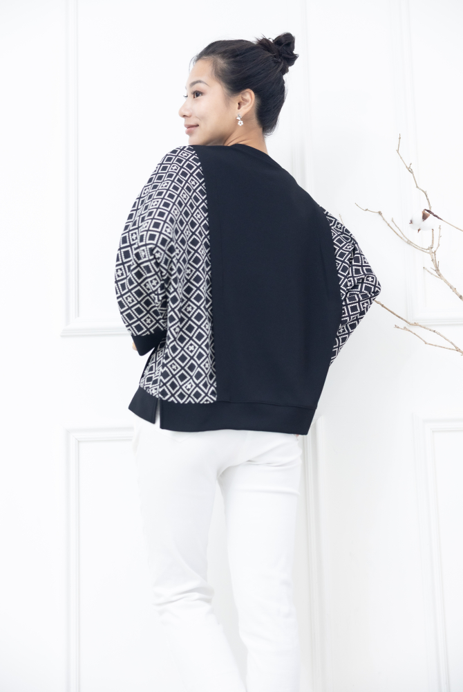 긴팔 雪紡素面拼接方格七分袖上衣 / 黑色