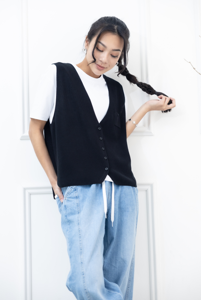 조끼 小口袋全開襟針織背心 / 黑色