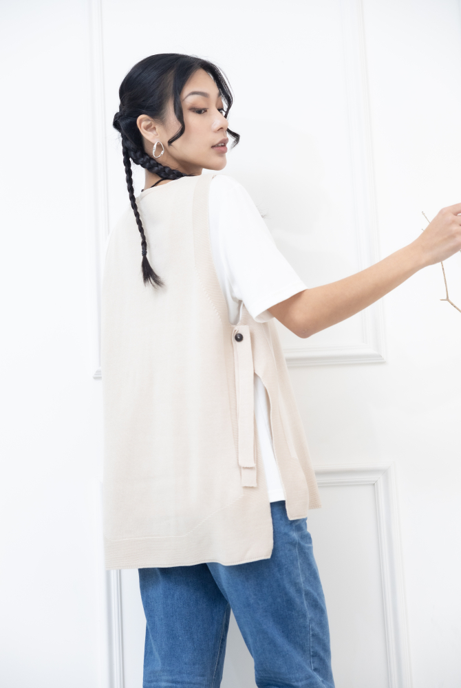 조끼 v領兩側綁帶針織背心 / 米色