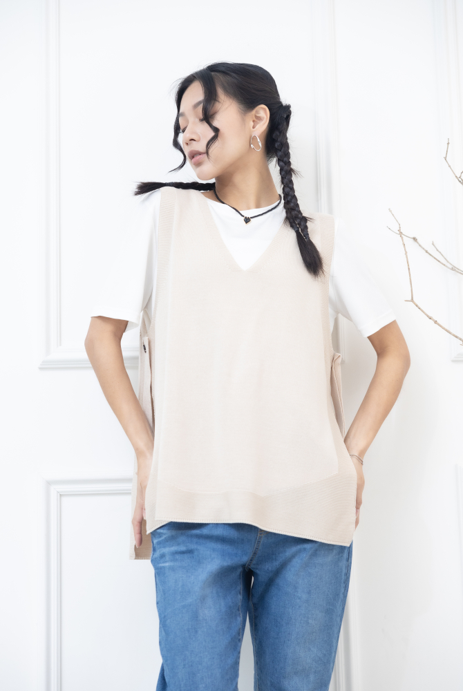 조끼 v領兩側綁帶針織背心 / 米色