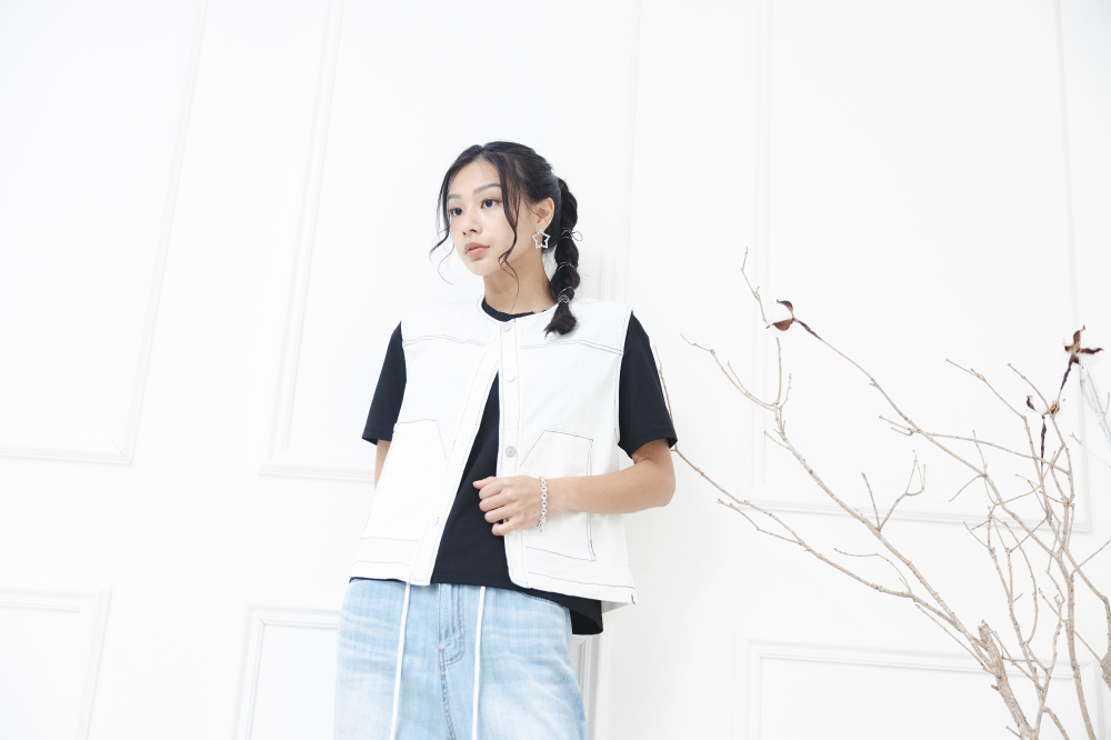 조끼 金屬釘扣長方口袋背心 / 米色