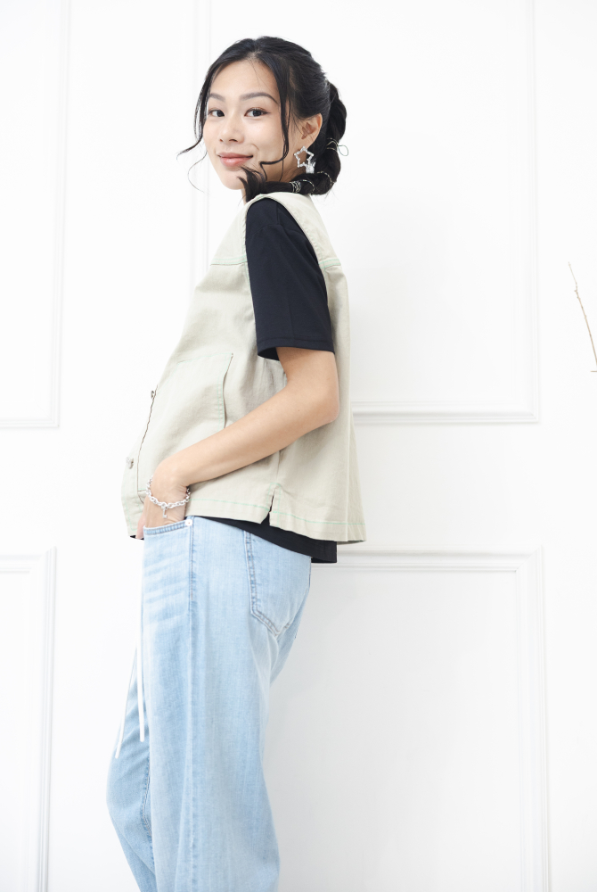 조끼 金屬釘扣長方口袋背心 / 卡其綠色