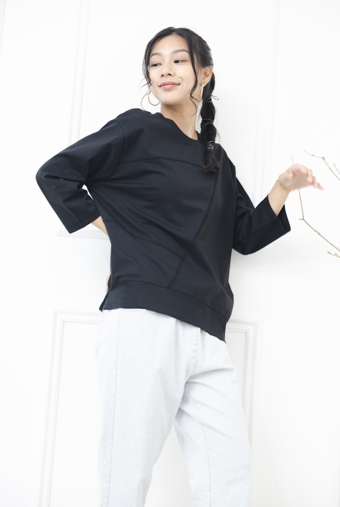 긴팔 素面拚布感七分袖上衣 / 黑色