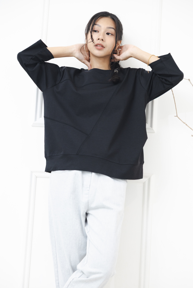 긴팔 素面拚布感七分袖上衣 / 黑色