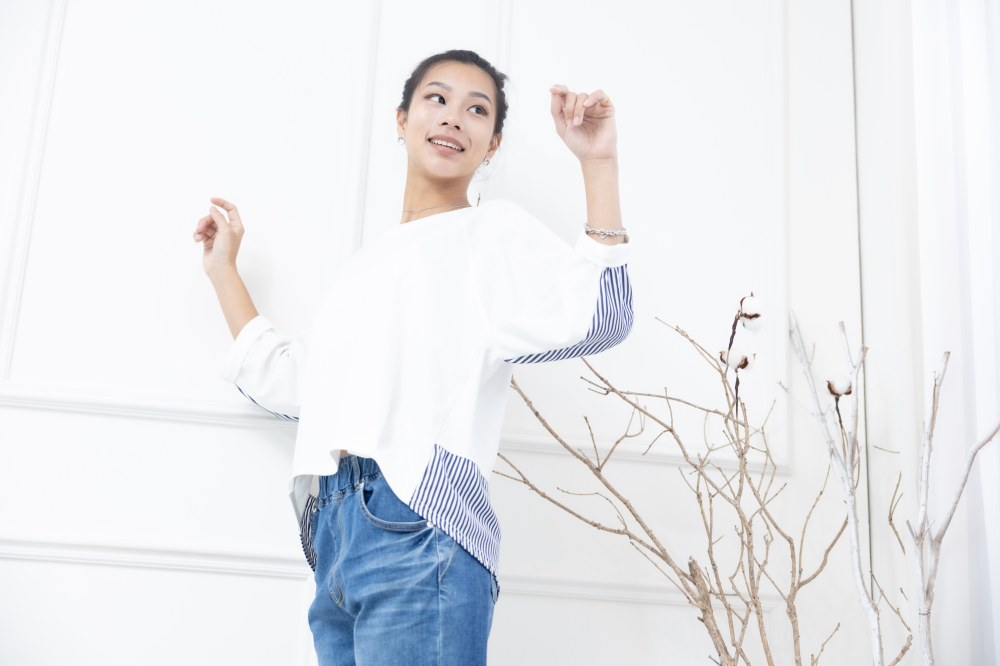 긴팔 素面拼接條紋七分袖上衣 / 白色