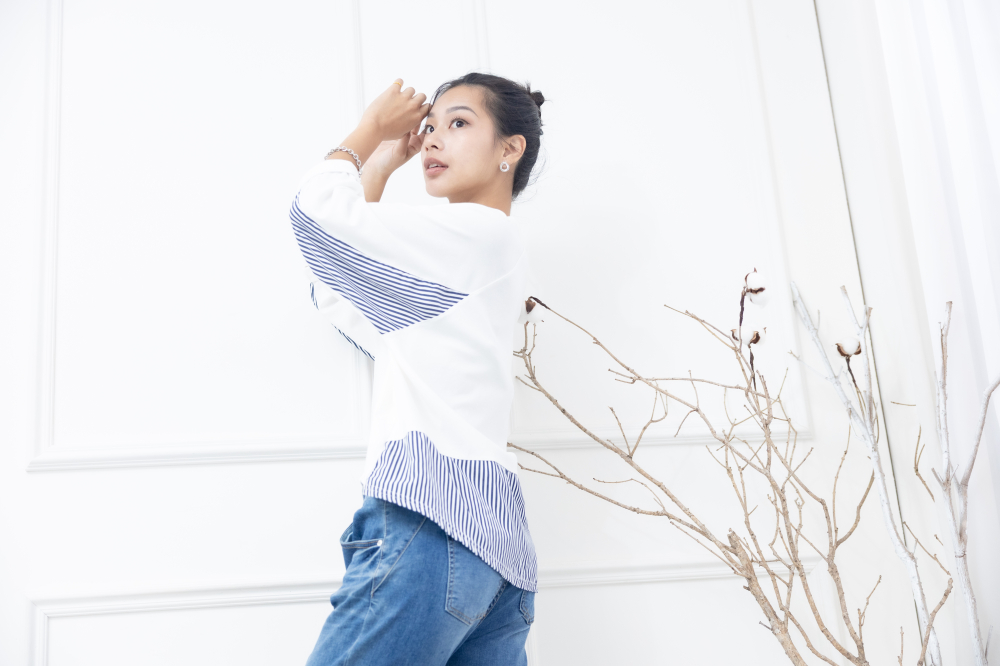 긴팔 素面拼接條紋七分袖上衣 / 白色