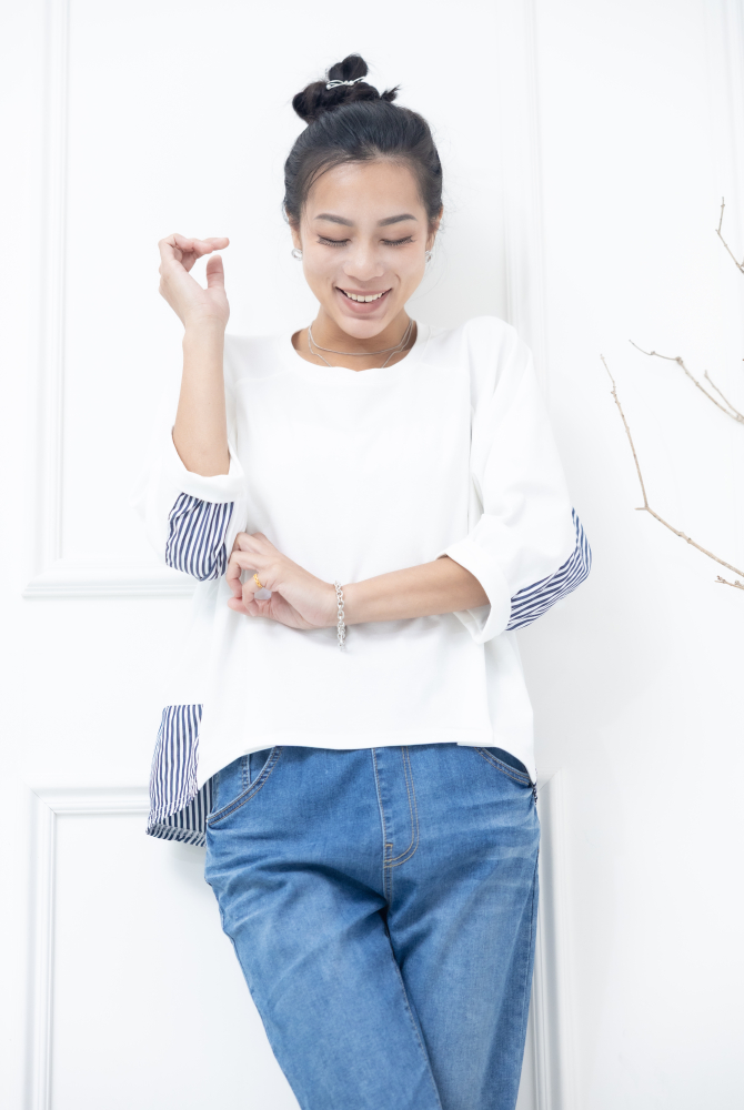 긴팔 素面拼接條紋七分袖上衣 / 白色