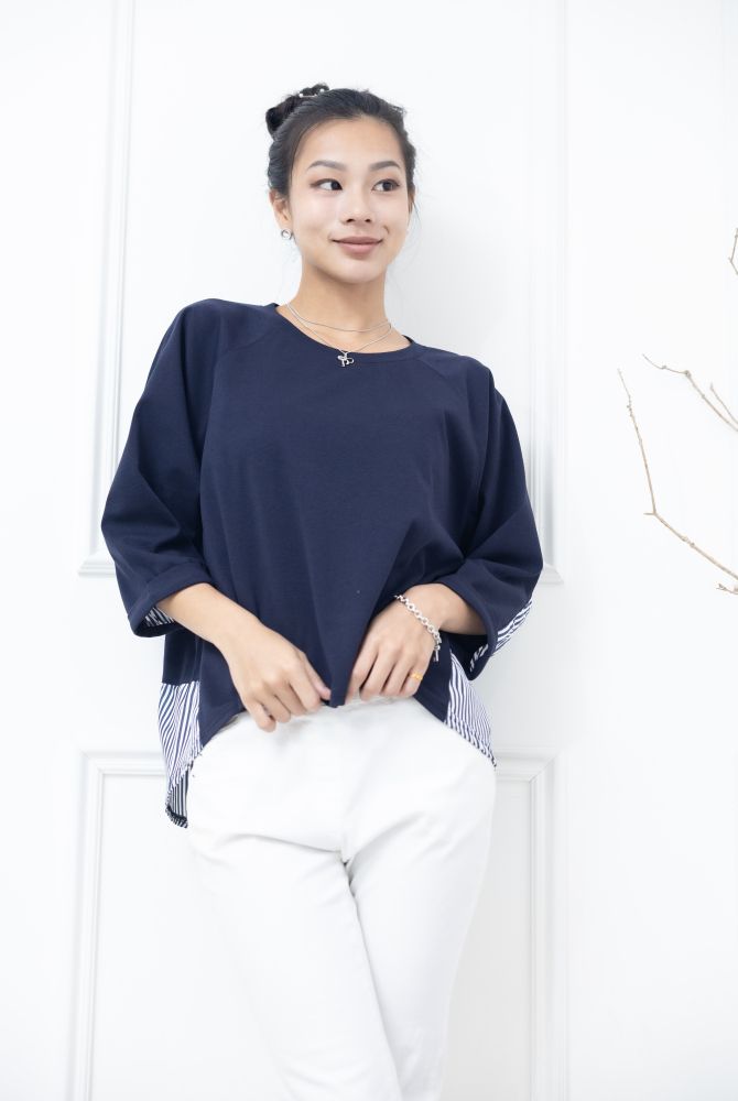 긴팔 素面拼接條紋七分袖上衣 / 深藍色