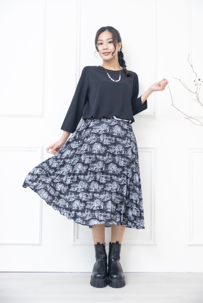 원피스 花布百褶裙擺假兩件七分袖洋裝 / 黑色