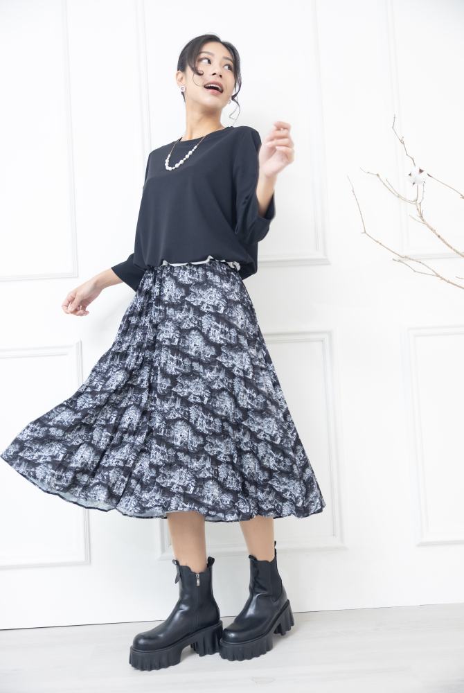 원피스 花布百褶裙擺假兩件七分袖洋裝 / 黑色