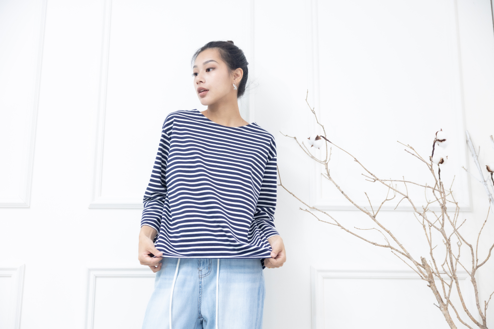 긴팔 藍白細條紋長袖上衣