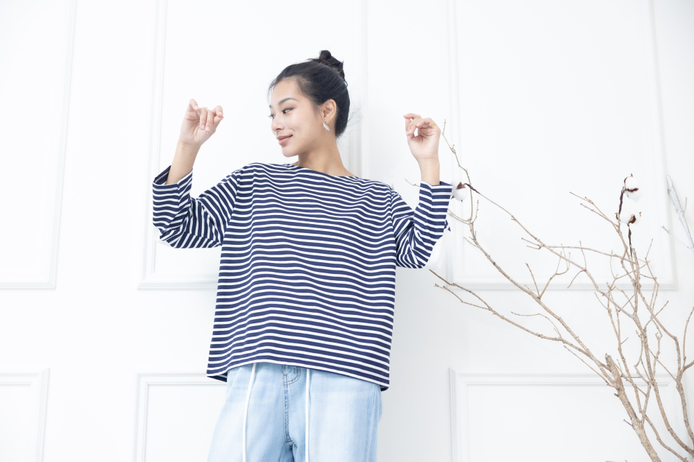 긴팔 藍白細條紋長袖上衣