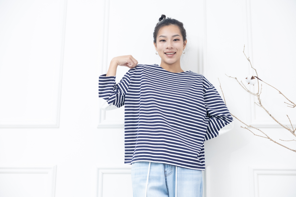 긴팔 藍白細條紋長袖上衣