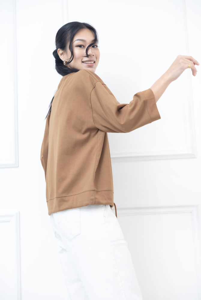 긴팔 異材質口袋下擺抽繩七分袖上衣 / 咖啡色