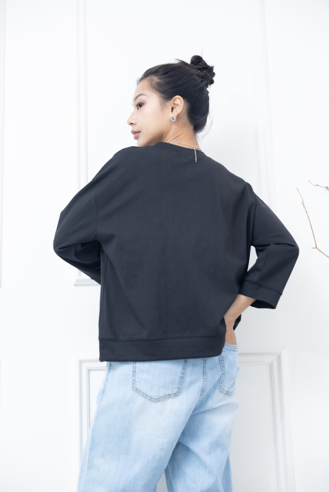 긴팔 左胸反摺口袋下擺抽繩七分袖上衣 / 黑色