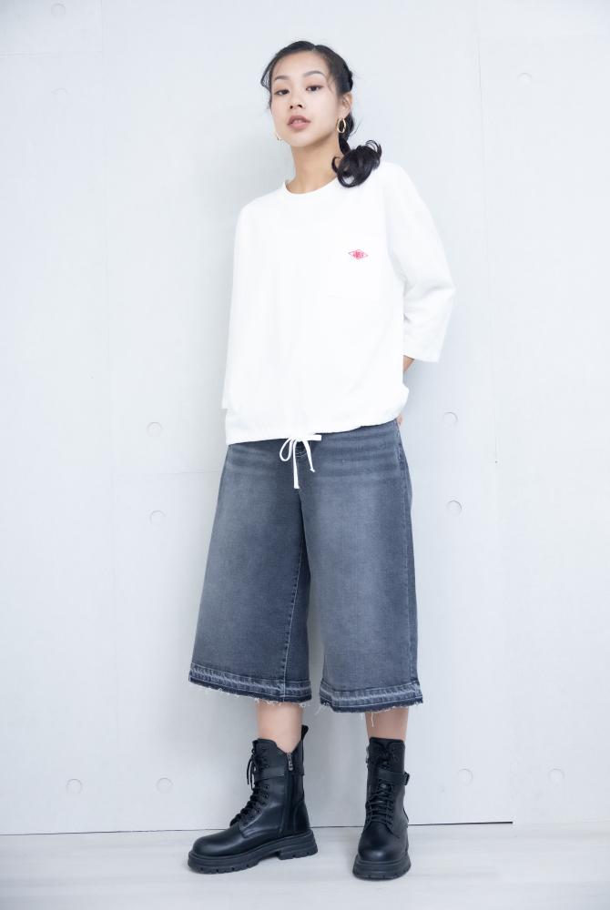 긴팔 左胸口袋刺繡標下擺抽繩上衣 / 白色