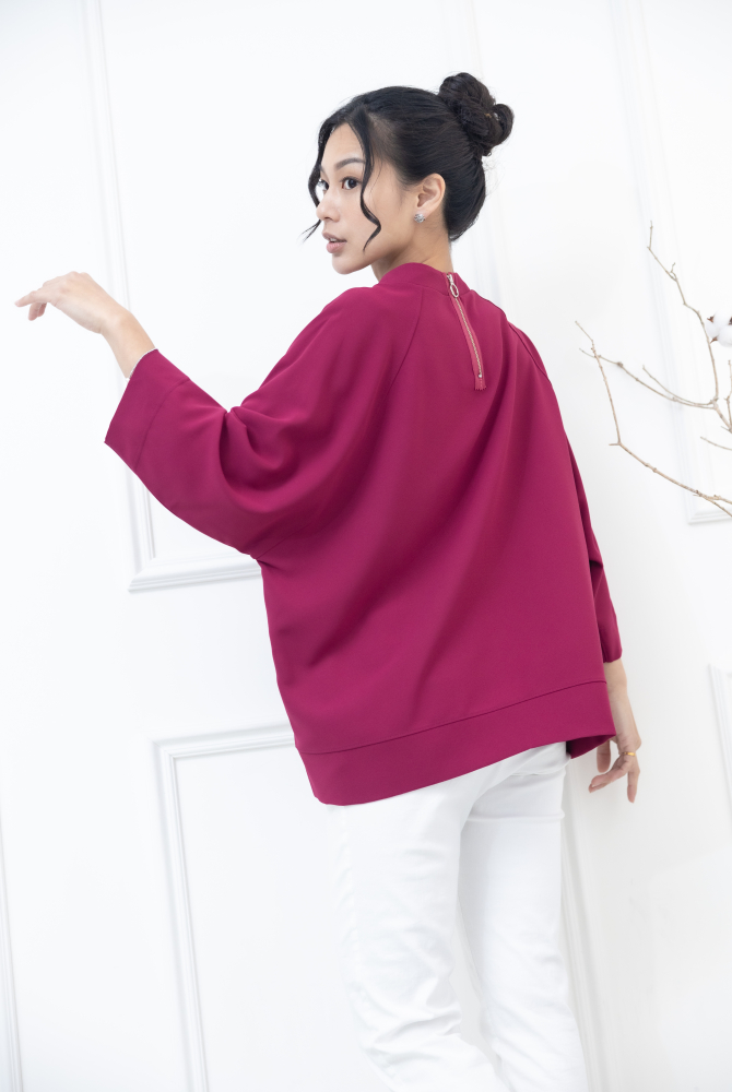 긴팔 下擺開岔背後金屬拉鍊寬版上衣 / 桃紅色