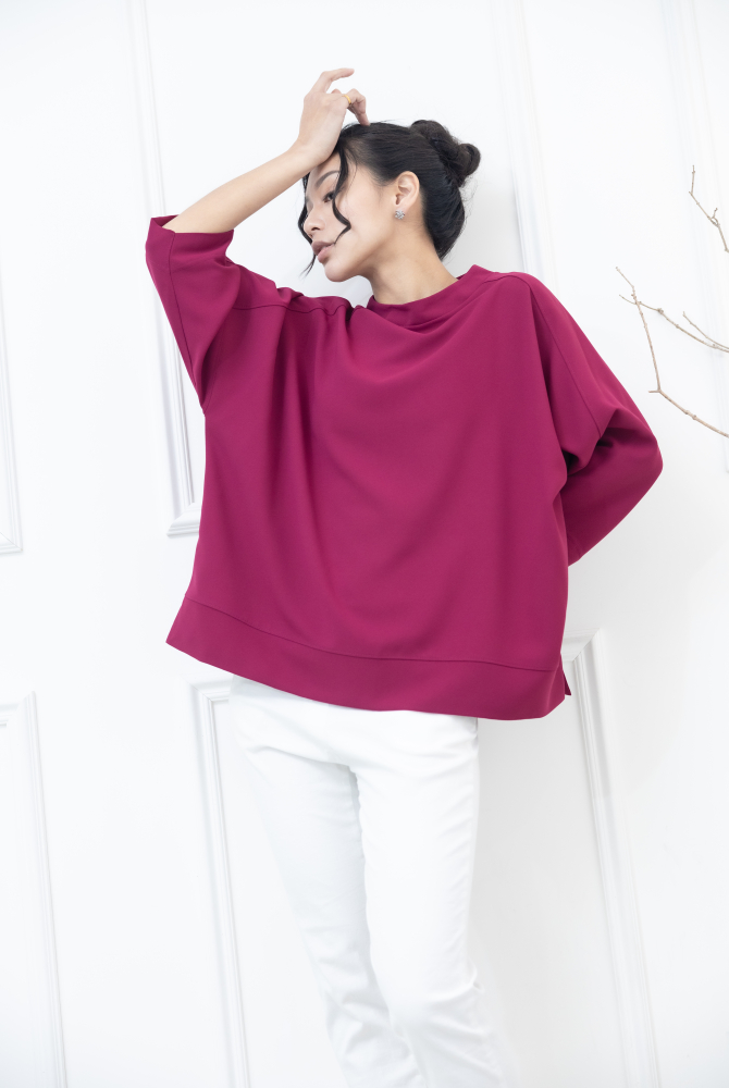 긴팔 下擺開岔背後金屬拉鍊寬版上衣 / 桃紅色