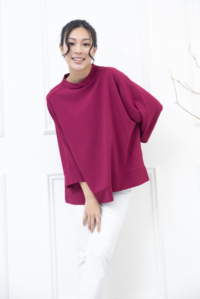 긴팔 下擺開岔背後金屬拉鍊寬版上衣 / 桃紅色