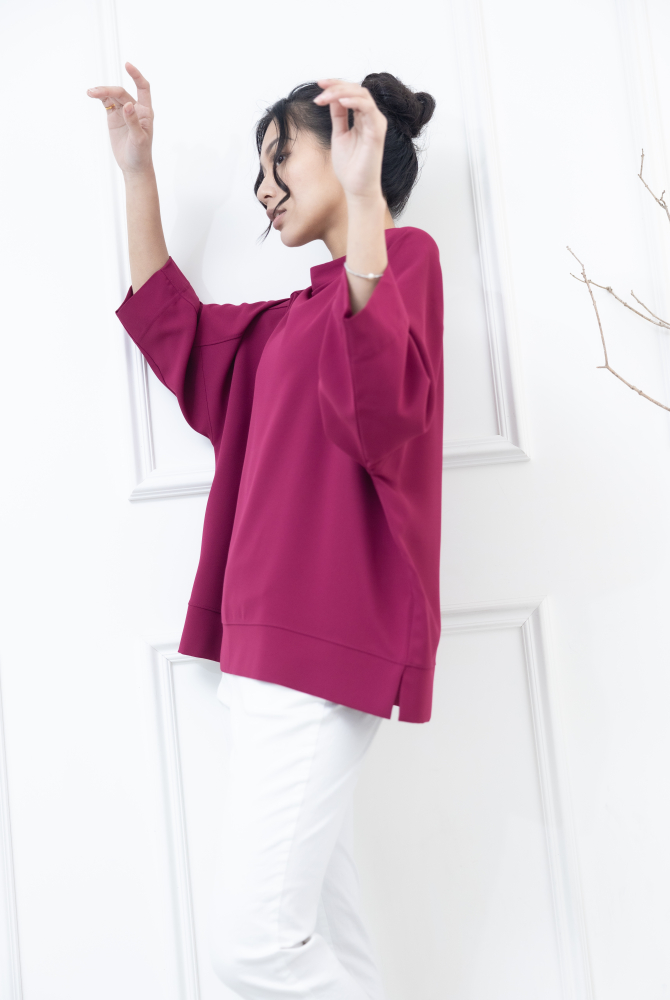 긴팔 下擺開岔背後金屬拉鍊寬版上衣 / 桃紅色